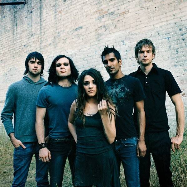 Группа Flyleaf